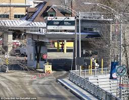 Illegal immigrants flood to Canada amid deportation threat