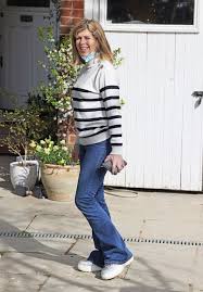 Good morning britain presenter kate garraway has said the coronavirus has wreaked extraordinary damage on her husband derek draper and she garraway said draper, who has been in hospital for 10 weeks with the virus, told her you saved my life before he was put into an induced coma by. 6ccrdrf6srcz4m