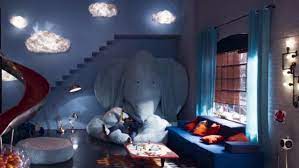 Перевод commence demain на русский. Lamp Architect The Copper Lounge In Gloria Gloria Colston And Samuel Omar Sy In Tomorrow It All Starts Spotern
