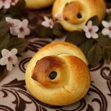 Petits Pains En Forme D Oiseaux Easter Recipes Food Recipes