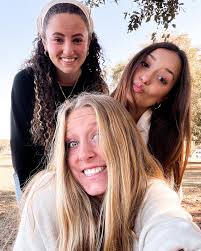 Okay, so I pretty much only paint my nails a neutral color, BUT I decided  to go bright and I think I like it👀