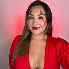 Aún sin ideas para Halloween? 🎃 Aquí te dejo 3 maquillajes rápidos y  fáciles para destacar mañana. Cuál es tu favorito? 💄✨#EncantoInfinito  #HalloweenMakeup #MaquillajeRápido #SpookySeason #idearapida ...