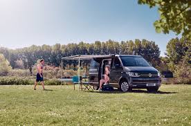 Ganz so neu ist der t6 jedoch nicht mehr, denn seit september 2015 rollt dieser bereits auf den strassen. Omnistor 5102 Vw T5 T6 Awning Pack 2 60x2 00 Thule Germany