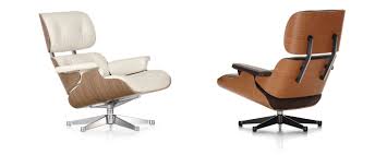Le siège est composé de coques en contreplaqué moulé dans les trois. Vitra Lounge Chair