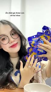 Ăn Chân Gà Anna Lala