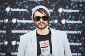 Alex márta , better known by his stage name byealex, is a hungarian indie pop singer, songwriter, journalist, and novelist. Byealex Photos 5 Of 14 Last Fm