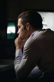 Jake gyllenhaal's haircut and beard, like ryan gosling's, have become immensely popular with modern men searching for that rugged, masculine look. Jake Gyllenhaal Is The Question Mark At The Center Of Prisoners