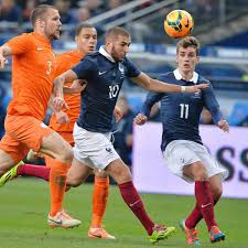Benzema comes before paul pogba (52.5m), antoine griezmann (43.1m) and kylian mbappe (41.4m). Mbappe Benzema Griezmann Un Triangle D Or Pour Les Bleus A L Euro 2021 L Equipe