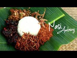 Nasi ambeng adalah makanan tradisi suku kaum atau masyarakat jawa di johor yang sangat di nasi ambeng merupakan salah sebuah makanan tradisi masyarakat jawa, dimana ianya terdiri. Nasi Ambeng Makanan Tradisi Jawa Johor Yang Di Cari Cari Youtube