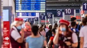Die gdl will sich damit nicht zufriedengeben und drängt auf einen deutlich höheren abschluss. Bahnstreik In Deutschland Drei Von Vier Fernzugen Fallen Aus Politik Inland Bild De