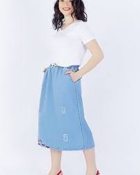Nakisli Eskitme Jean Etek Mavi Orijinal Gorsel Ayni Urun Garantisi Urun Kodu E1312 1037 Nakisli Eskitme Jean In 2020 High Waisted Skirt Fashion Skirts