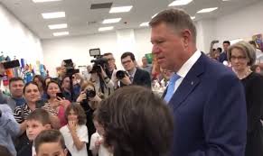 Prima scoala step by step particulara din romania. Ziua Copilului Klaus Iohannis A Vizitat Ècoala Step By Step Ce Le A Spus PreÈedintele Copiilor Impact