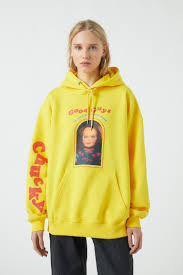 At pull&bear we have more casual fashion for spring/summer 2021. Chucky Sweatshirt Pull Bear Sweatshirts Yellow Sweatshirt Chucky