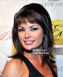 98 Laura Eves Stock Photos, High-Res Pictures, and Images