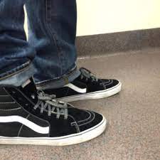 Free shipping both ways on vans lace up from our vast selection of styles. How To S Wiki 88 How To Lace Vans Skate Hi
