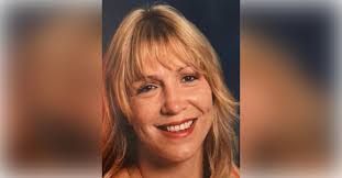 Dawn Ayotte's Instagram, Twitter & Facebook