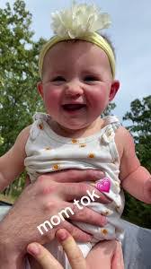 Kimberly Hosmer's Instagram, Twitter & Facebook