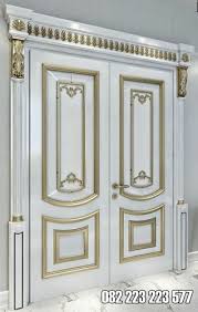 Bagaimana cara menentukan warna cat rumah minimalis? Desain Pintu Rumah Utama Model Warna Putih Gold Terbaru