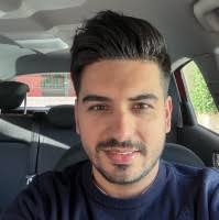 100+ "Costoso" profiles