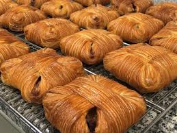 J Pedro On Instagram Les Premiers Pour La Boutique Frangipane Et Fruits Rouges Viennois Recettes De Cuisine Recette Gateau Sable Recette Croissant