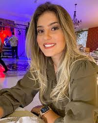 Anna Tadini's Instagram, Twitter & Facebook