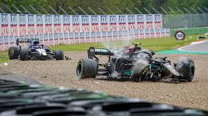 Race starts at 3pm bst on sky sports f1 with valtteri bottas ahead of lewis hamilton. Gp In Imola Valtteri Bottas Zeigt George Russell Den Stinkefinger Nach Unfall Eurosport