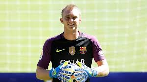 Durante esta mañana ha hecho el reconocimiento médico y posteriormente ha firmado el contrato, en un acto privado. Jasper Cillessen Not At Barcelona To Warm The Bench I M Going To Make Things Tough For Luis Enrique The National
