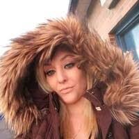 Melanie Quinton's Instagram, Twitter & Facebook