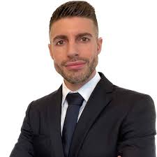 Milan PETROVIC SARAIDARIAN, votre conseiller immobilier MeilleursBiens dans  le secteur de Paris