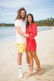 Cette année, la «table du pouvoir» fait son entrée : La Bataille Des Couples 2 Melanie Dedigama Et Vincent Eliminent Maxime Et Alizee Dylan Decu Par Le Couple Replay De L Episode 56 Melty