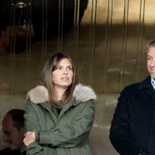 Abramovich is the primary owner of the private inv. Milliardar Roman Abramowitsch Zum Siebten Mal Vater Der Spiegel