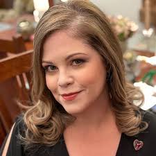 Follow It Thru: The Real Journey of the Empowered Momboss: Andrews,  Heather: 9781513629292: Amazon.com: Books