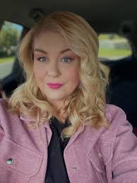 Jane Molloy (@missjaneo) • Instagram photos and videos