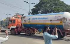 Tamil Nadu LPG Tanker Truck Owners Strike: LPG tanker truck ...