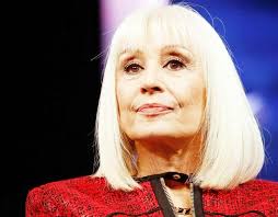 Σχολίασε τα πάντα μαζί και τα θέματα σεξουαλικής παρενόχλησης στον χώρο του θεάματος. Oymi0e74lujbqm