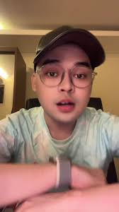 Bentuk Wajah Tante Hajah Sri Kiminiti Nurlaila