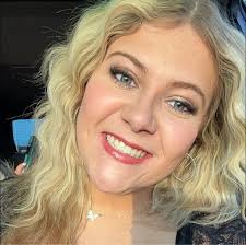 Ella Barrett • Facebook