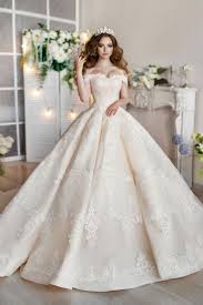Top Wedding Gown Selection In Search Of The Latest Bridal Gowns Models Browse Our Website Immediately Wedding Dress Catalog Wedding Dresses Bridal Dresses