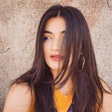 Deni Jackson's Instagram, Twitter & Facebook