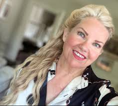 FRIDAY‼️ ⭐️JUKEBOX⭐️JUDGEMENT⭐️DAY‼️ Join me, Dawn Parry with Steve  Lillywhite Martin Glover (YOUTH) & Simon Ding Archer #live at #7am where we  judge the latest new song and artist submissions. Send submissions to