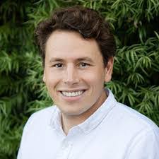 Nicholas Ringer's Instagram, Twitter & Facebook