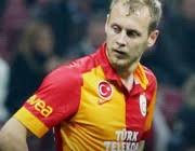 2008 yılında bucaspor altyapısına dahil olan salih uçan, 2010 yılında a takım'a yükselmeyi başarmış ve 24 maçta forma giyerek, 1 gole adını yazdırmıştır. Salih Ucan Kimdir Kac Yasinda Nereli Boyu Ve Kilosu Biliyo Org
