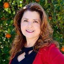 Lori Barto's Instagram, Twitter & Facebook