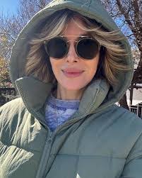 Gail Martens's Instagram, Twitter & Facebook