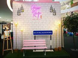 Fgcasyik bersembang pakcik dan makcik. Sara Wanderlust Quill City Mall Kl Yass Raya 2018 Diy Event Backdrops Design