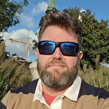 Using fly tying tools for ship modeling and fishing