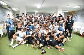 Sánchez completa 100 jogos pelo santos e recebe homenagem. Oakcmminpjb2dm
