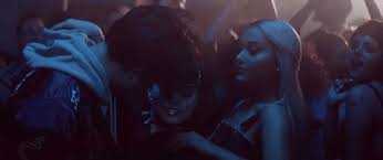 Break Up With Your Girlfriend I M Bored Ariana Grande Https Encrypted Tbn0 Gstatic Com Images Q Tbn 3aand9gcrpdjvavydaf0o1u Eousoaxiyctrf Kvwnew Usqp Cau