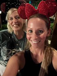 Couldn't believe I actually came across her during the Christmas party!! I  totally fan girled! Molly was so sweet to stop and take a photo with me!