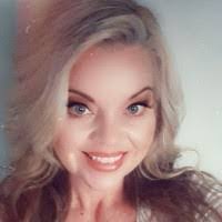 Leann Martin's Instagram, Twitter & Facebook